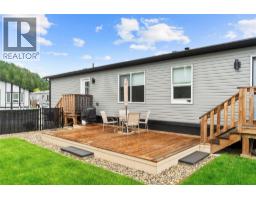 Living room - 1705 Hillier Road Unit# 10, Sicamous, BC V0E2E4 Photo 8