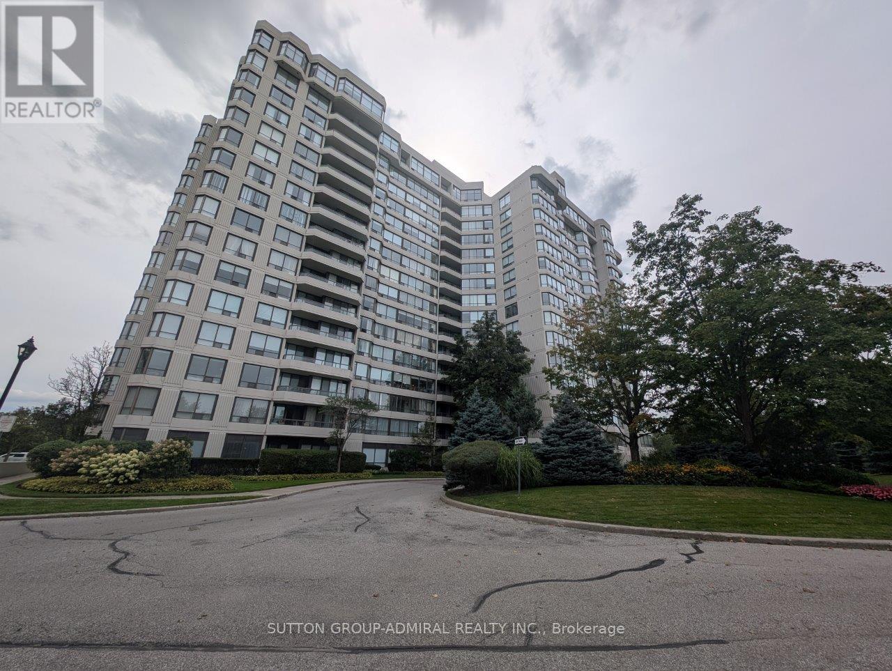 Photo of 1131 Steeles Avenue