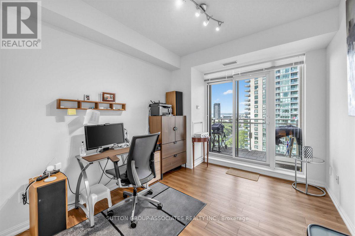 #1603 628 FLEET STREET - 14