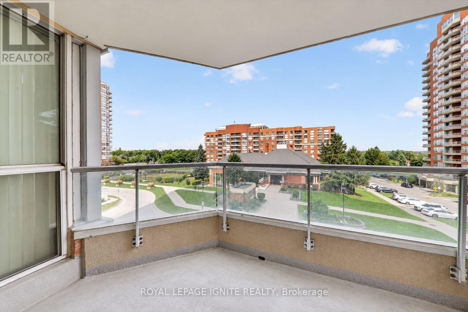 #404 400 MCLEVIN AVENUE - 11