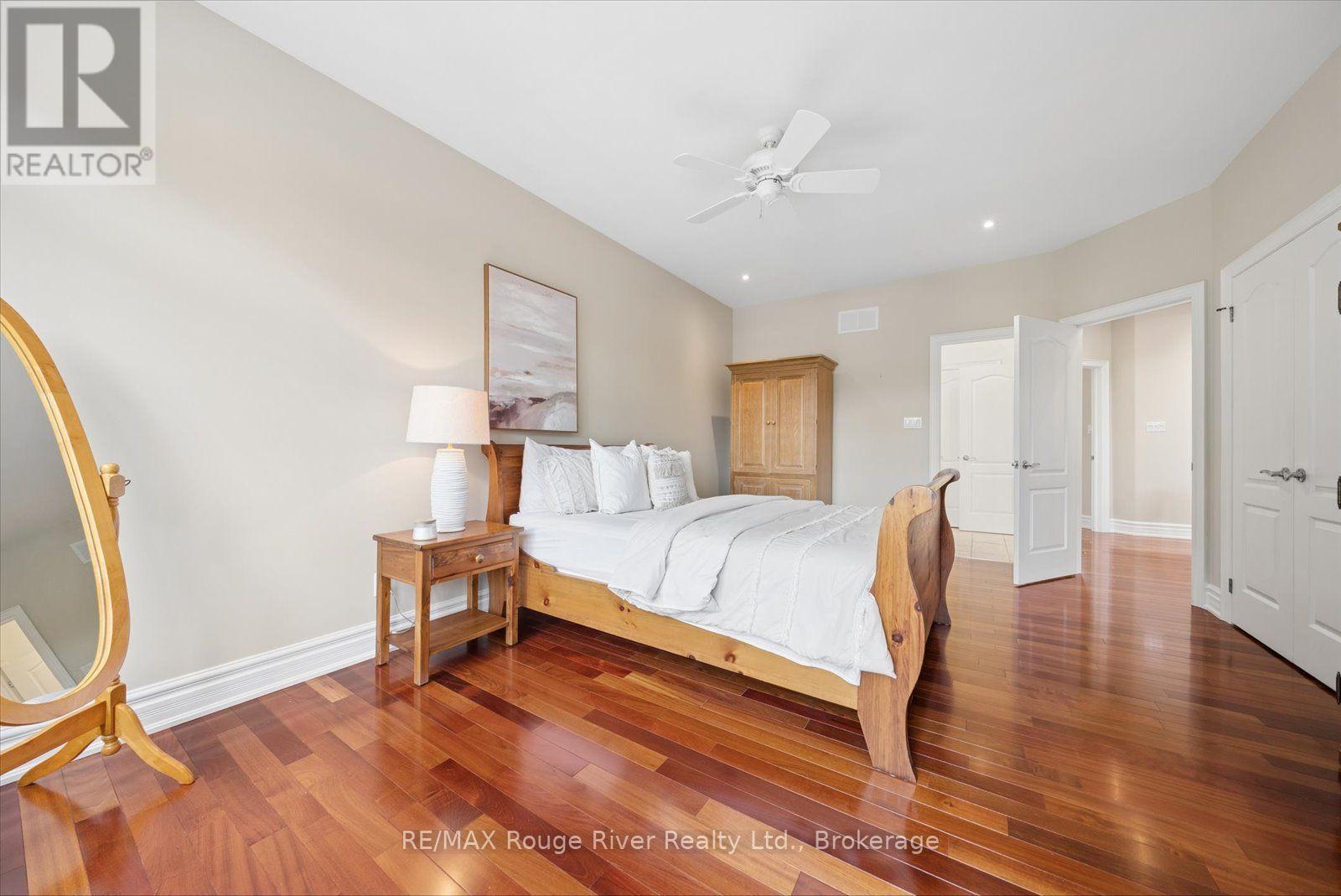 26 HANOVER COURT - Image 20