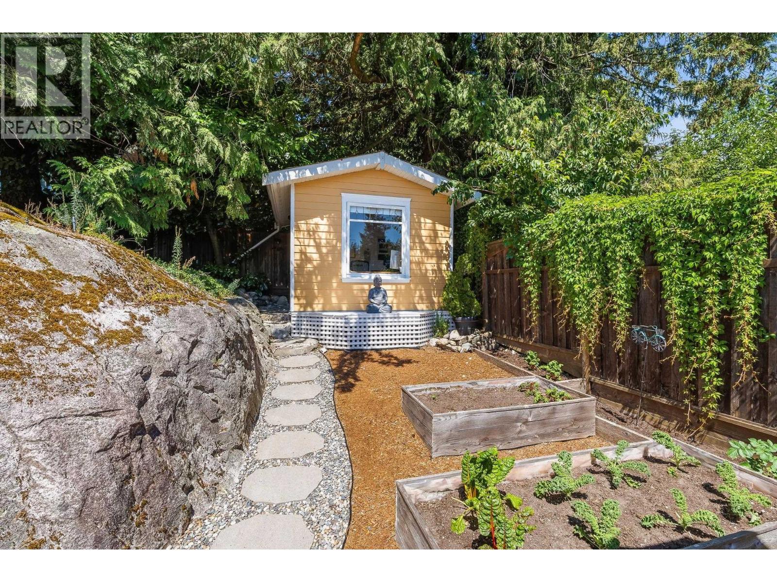 6577 MARINE DRIVE, West Vancouver
