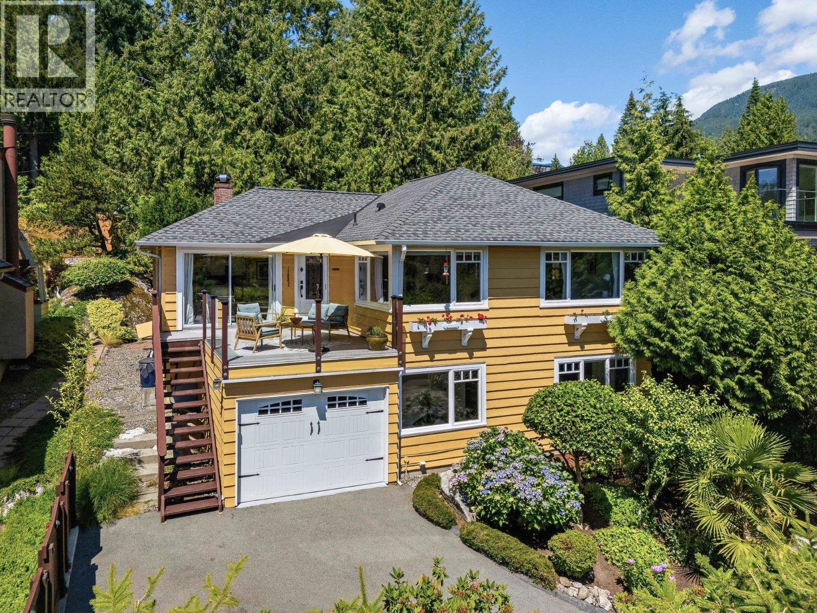 6577 MARINE DRIVE, West Vancouver