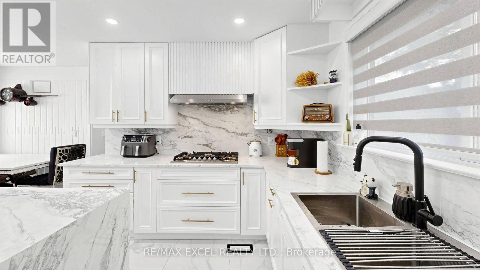332 DIXON BOULEVARD - 18