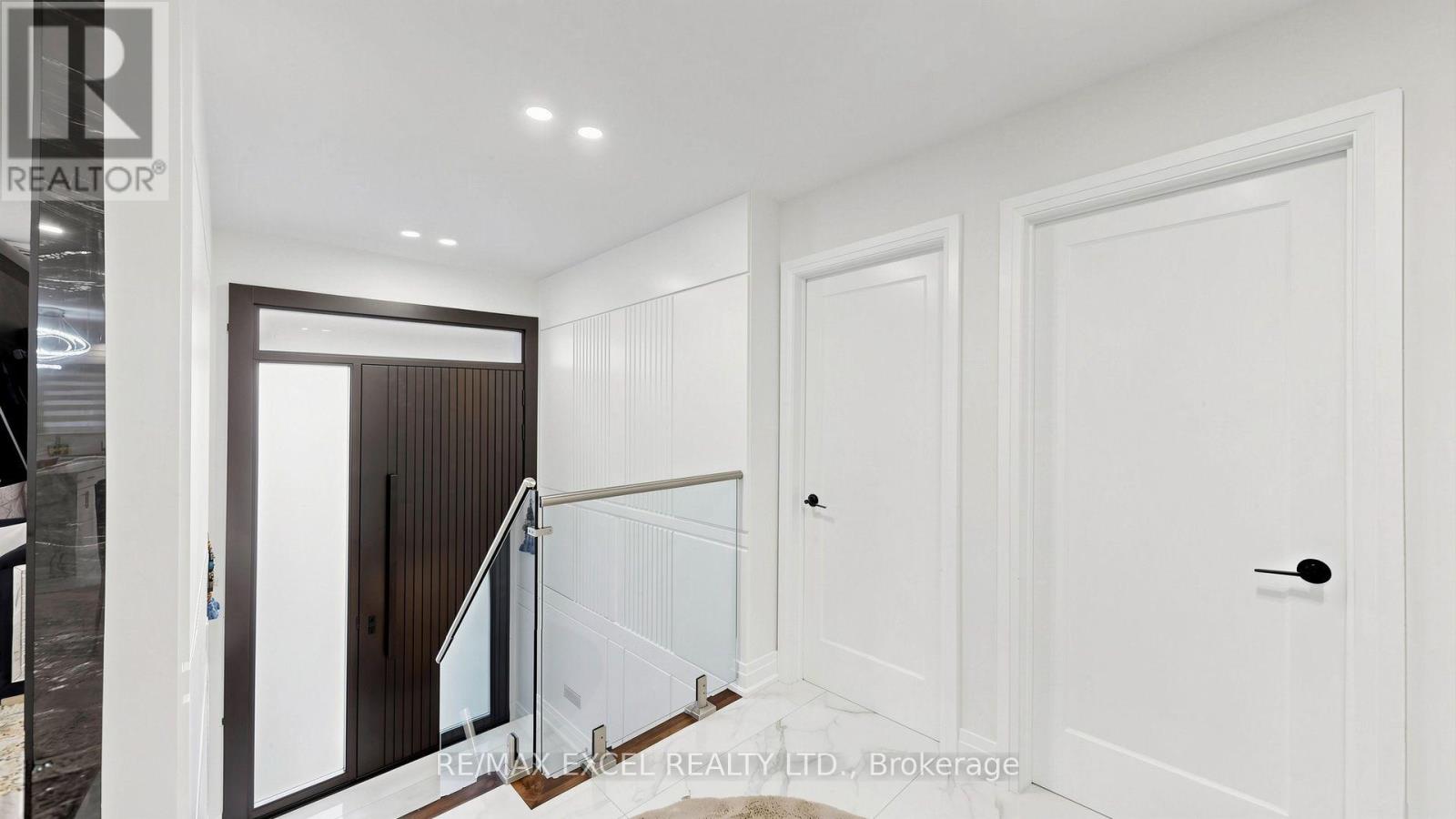 332 DIXON BOULEVARD - Image 26