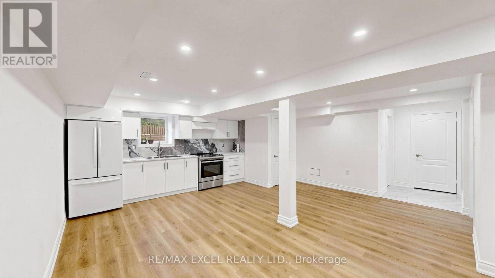 332 DIXON BOULEVARD - 28