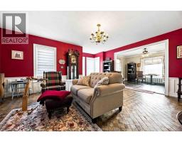 Living room - 141 Margaret Avenue, Wallaceburg, ON N8A2A2 Photo 12