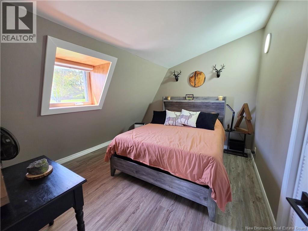 12 Caron Road - 27