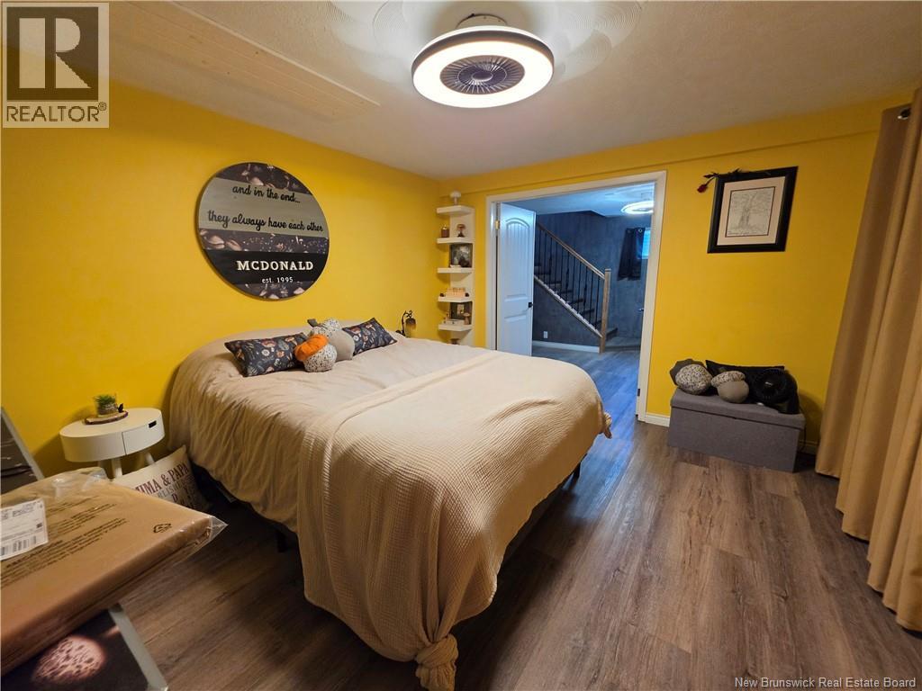 12 Caron Road - 33