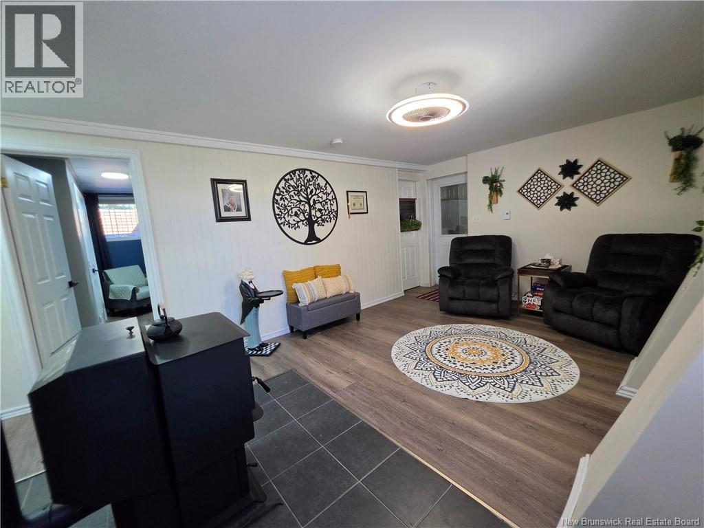 12 Caron Road - 35