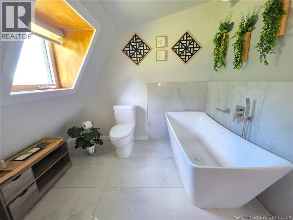 12 Caron Road - 24