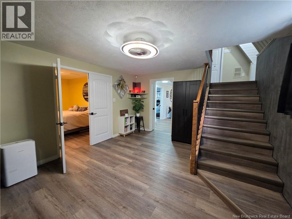 12 Caron Road - 31