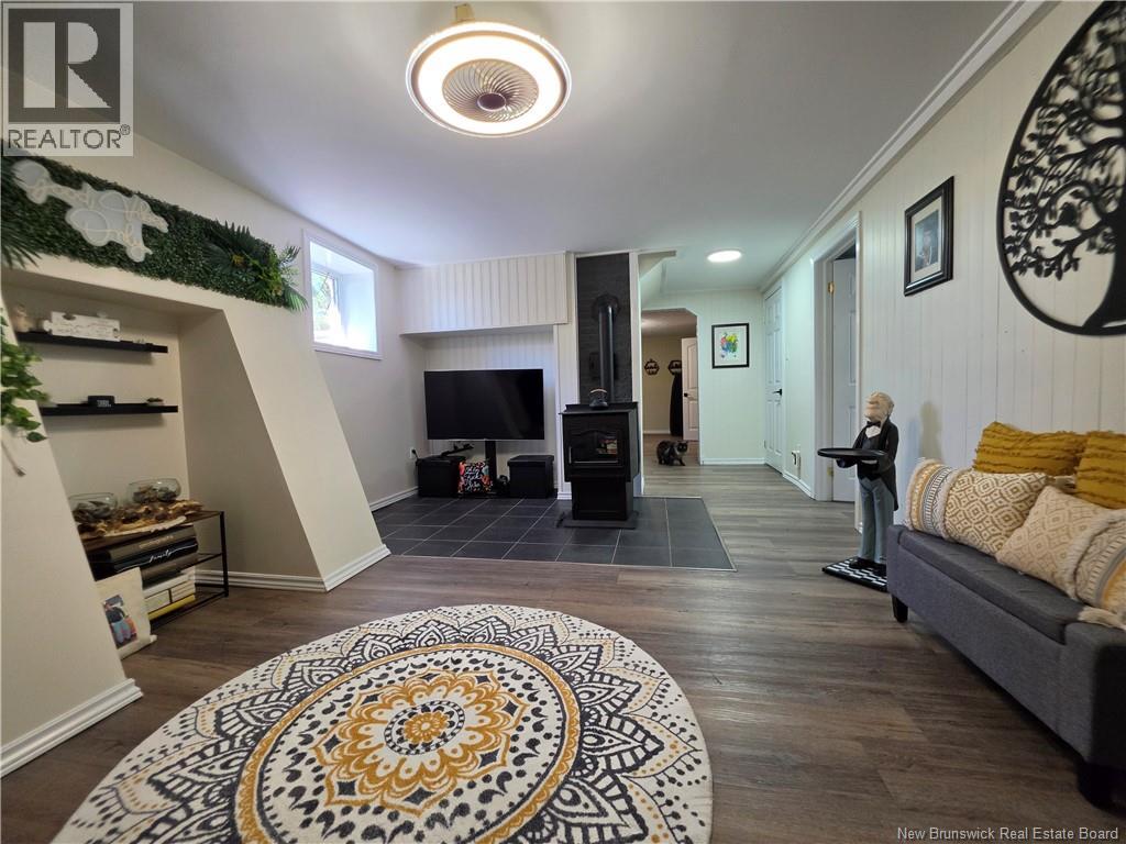 12 Caron Road - 34