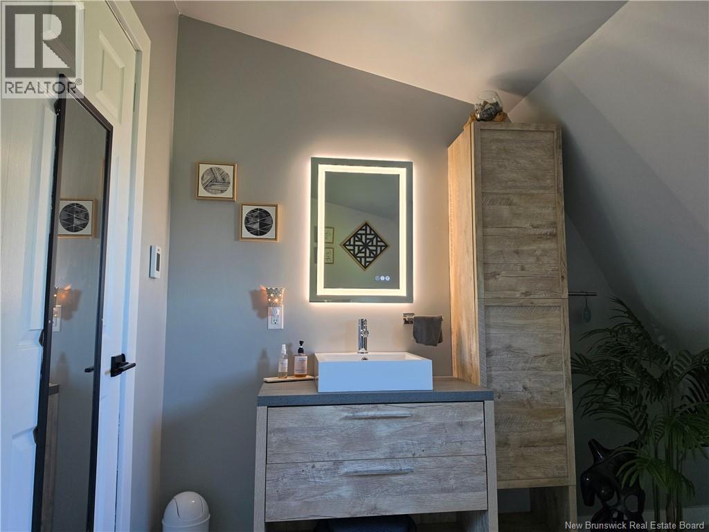 12 Caron Road - 25