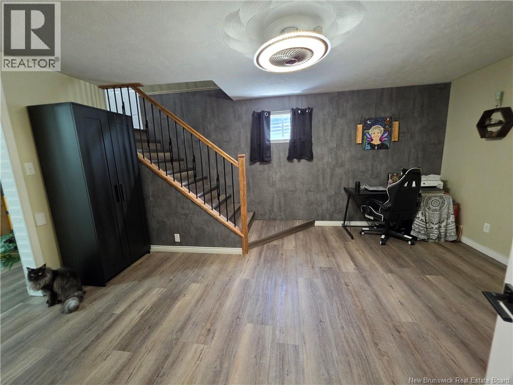12 Caron Road - 32