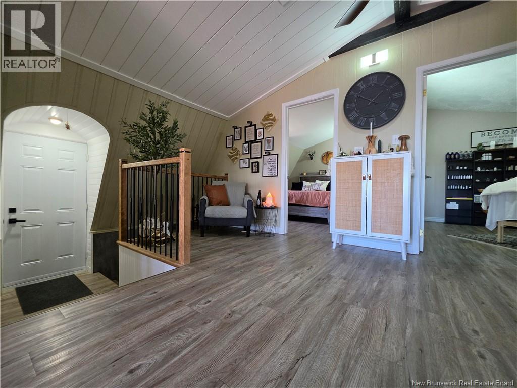 12 Caron Road - 26