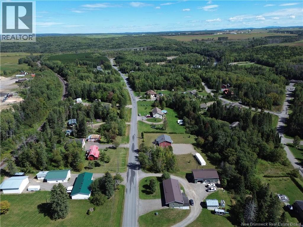 12 Caron Road - 45