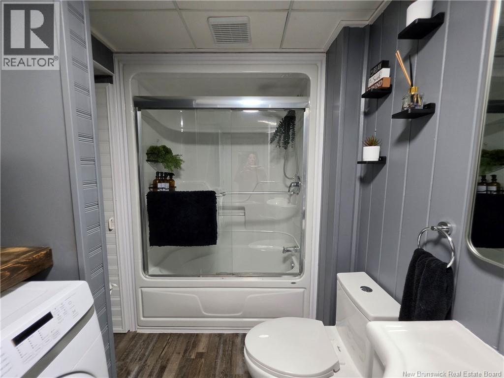 12 Caron Road - 38
