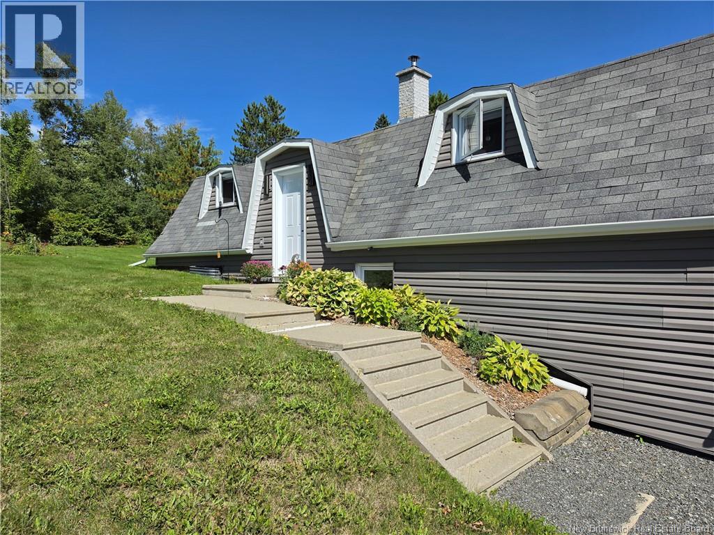 12 Caron Road - 7