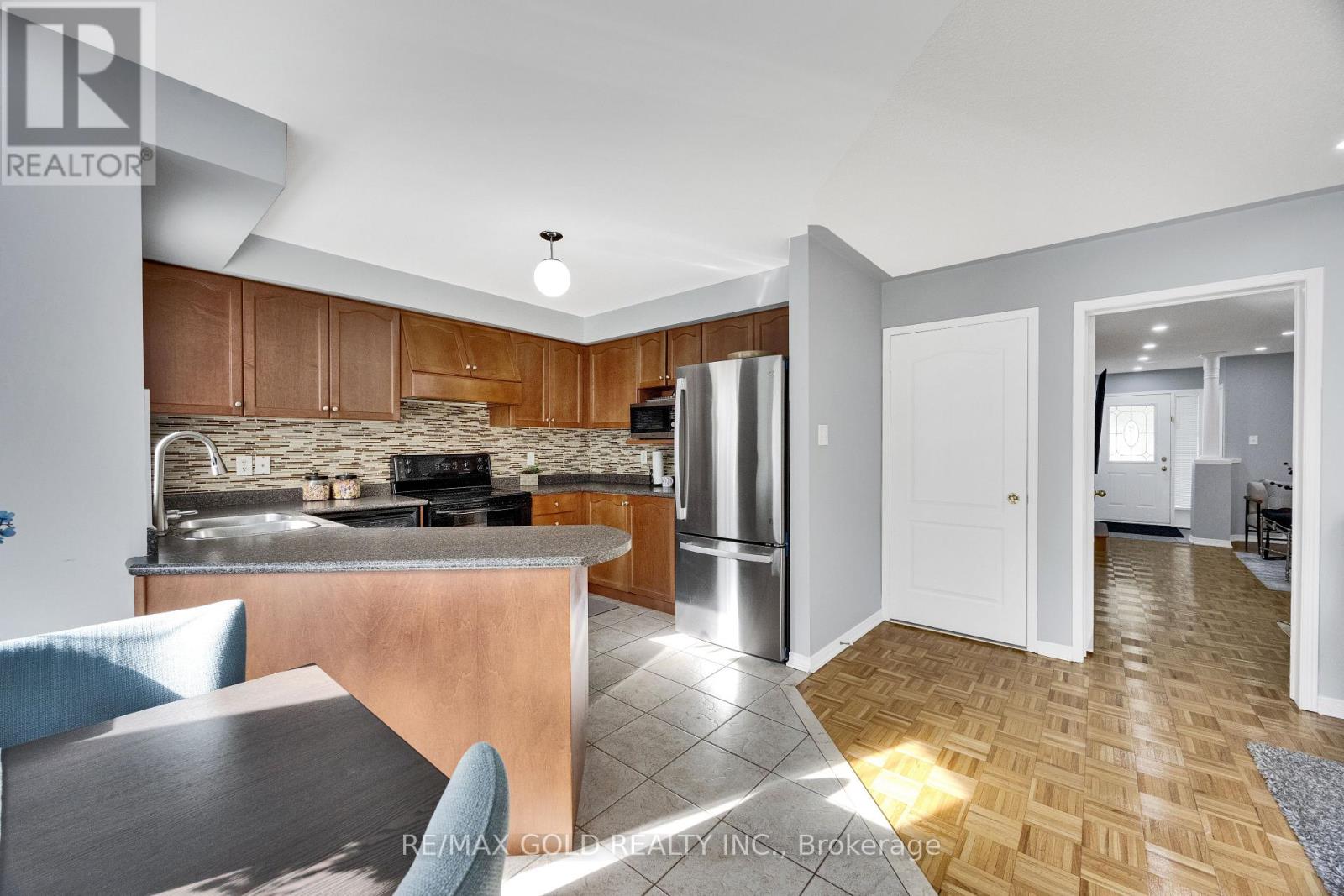 3 MARBLESEED CRESCENT - 16