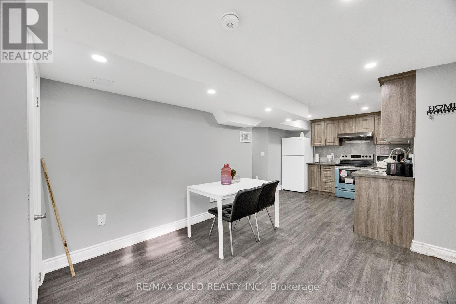 3 MARBLESEED CRESCENT - 36