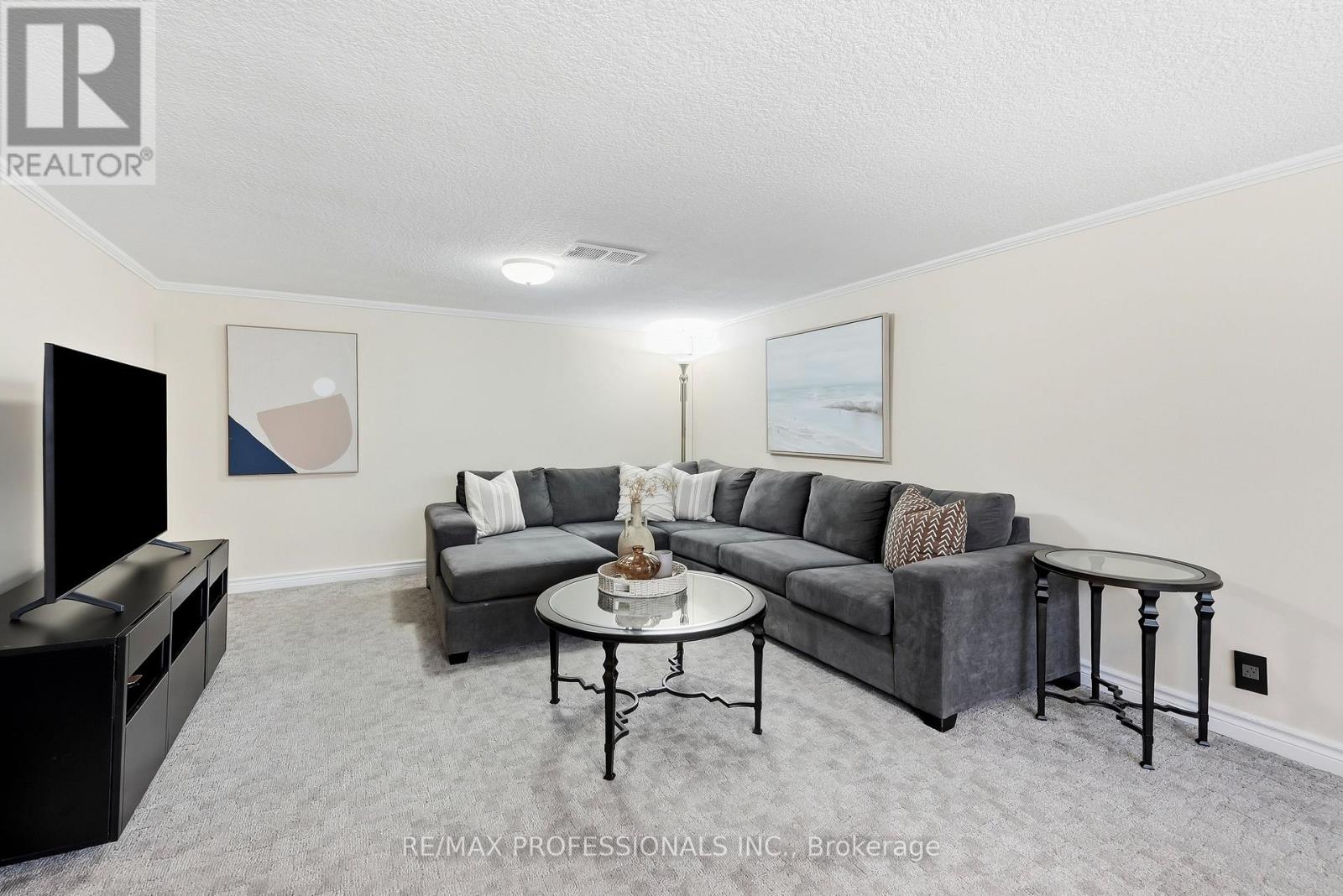 38 BALLACAINE DRIVE - Image 32
