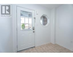 129 Sydenham Wells Square, Barrie, ON L4M6T3 Photo 6