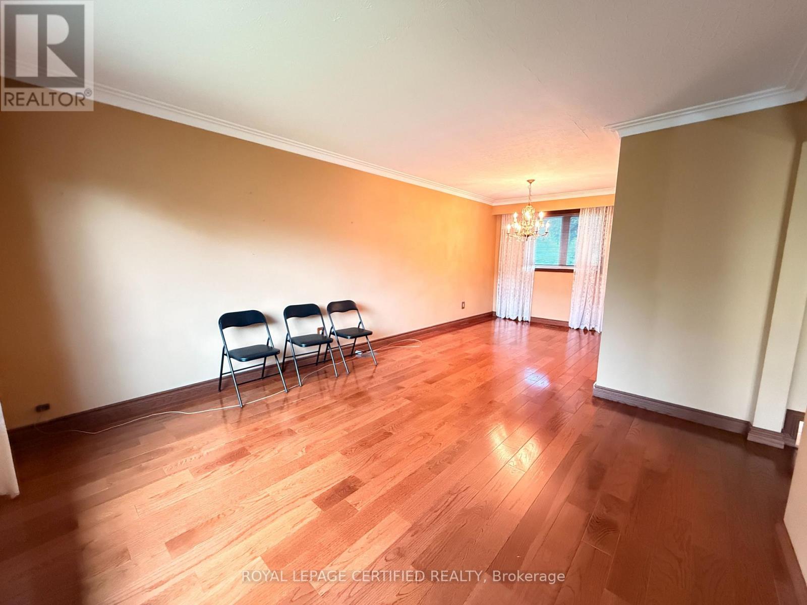 1398 WREN AVENUE - 7