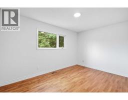 Bedroom - 1211 Maitland Drive Ne, Calgary, AB T2A5K2 Photo 9