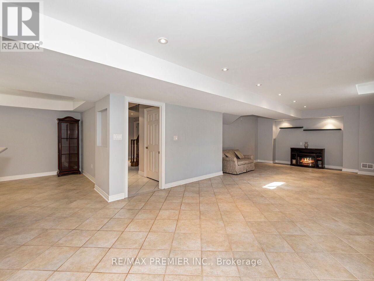 27 GAYDON AVENUE - Image 32