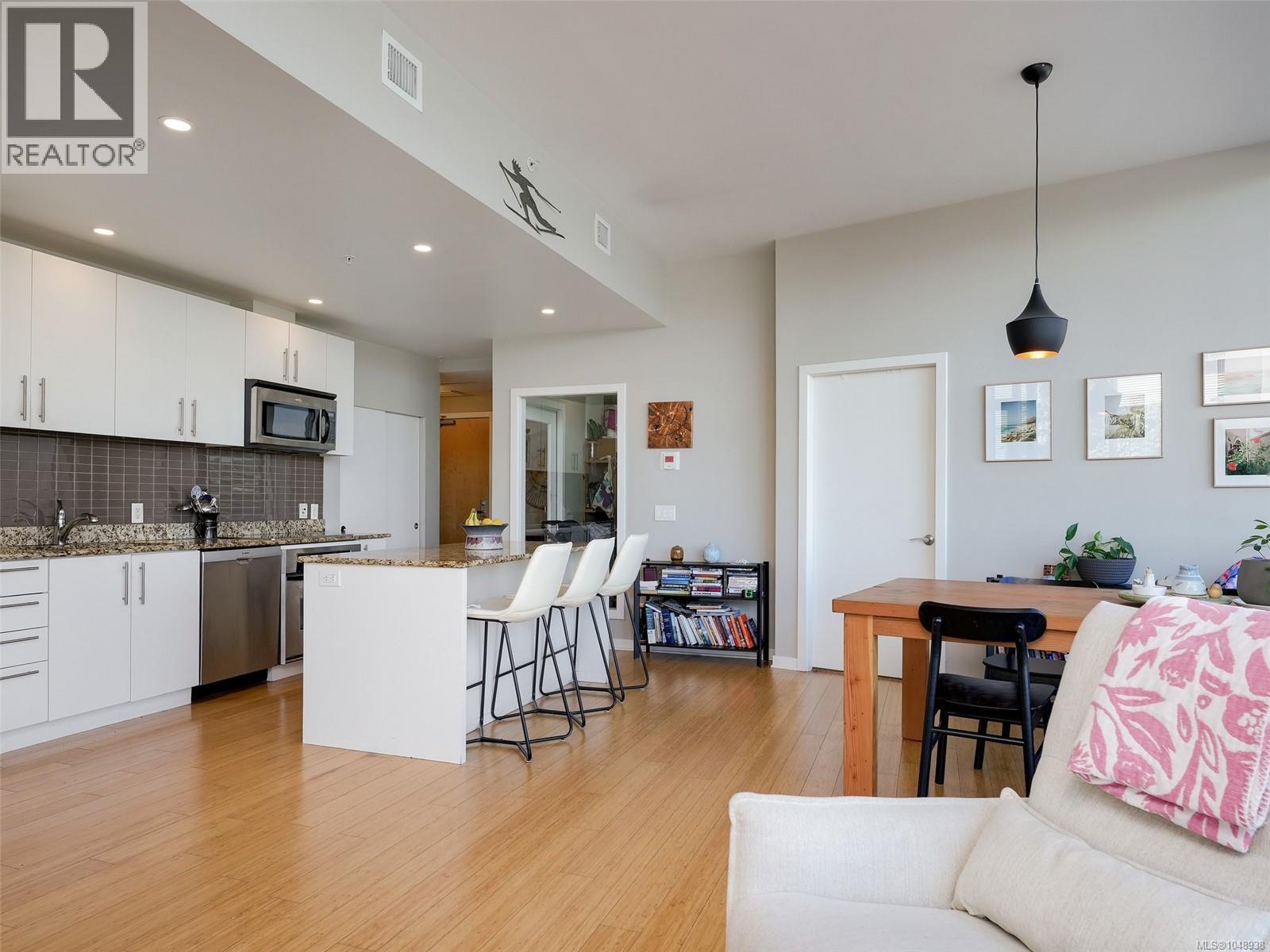 #105 399 Tyee Rd - 4