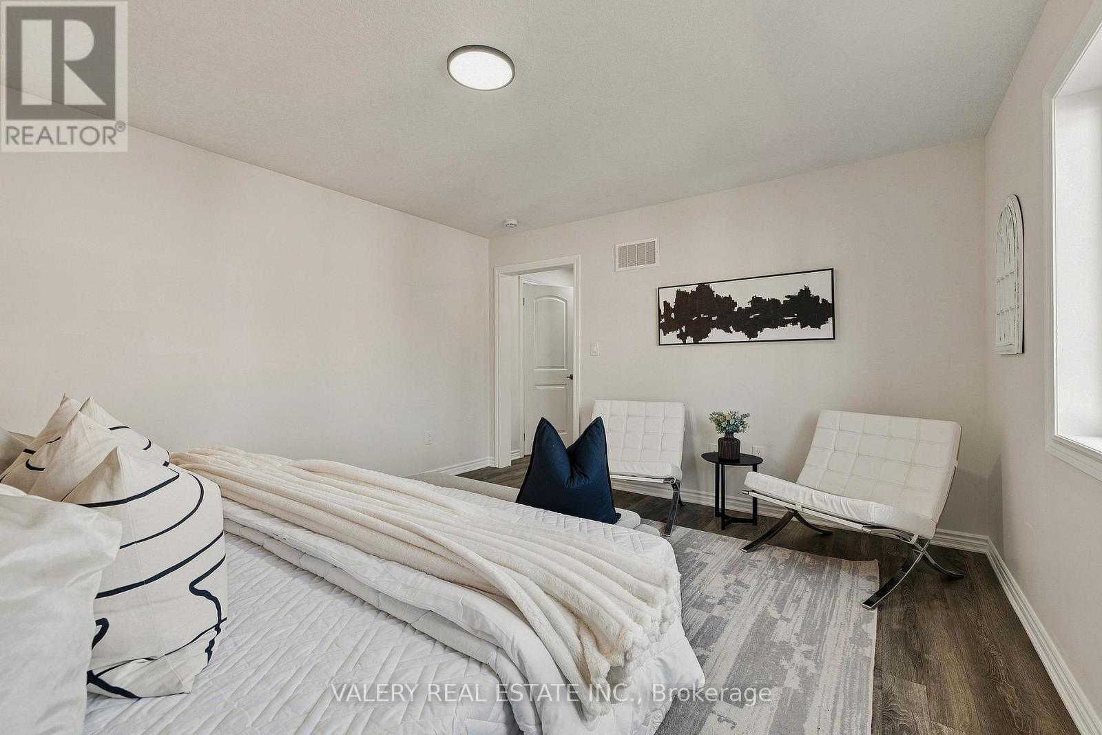 32 MONTROSE AVENUE - Image 34