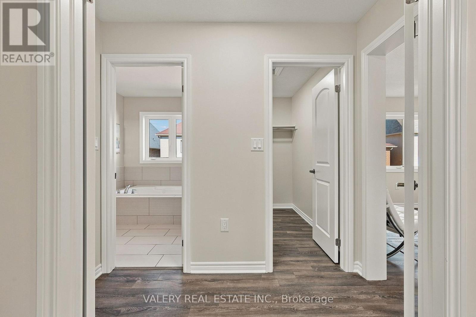 32 MONTROSE AVENUE - Image 35