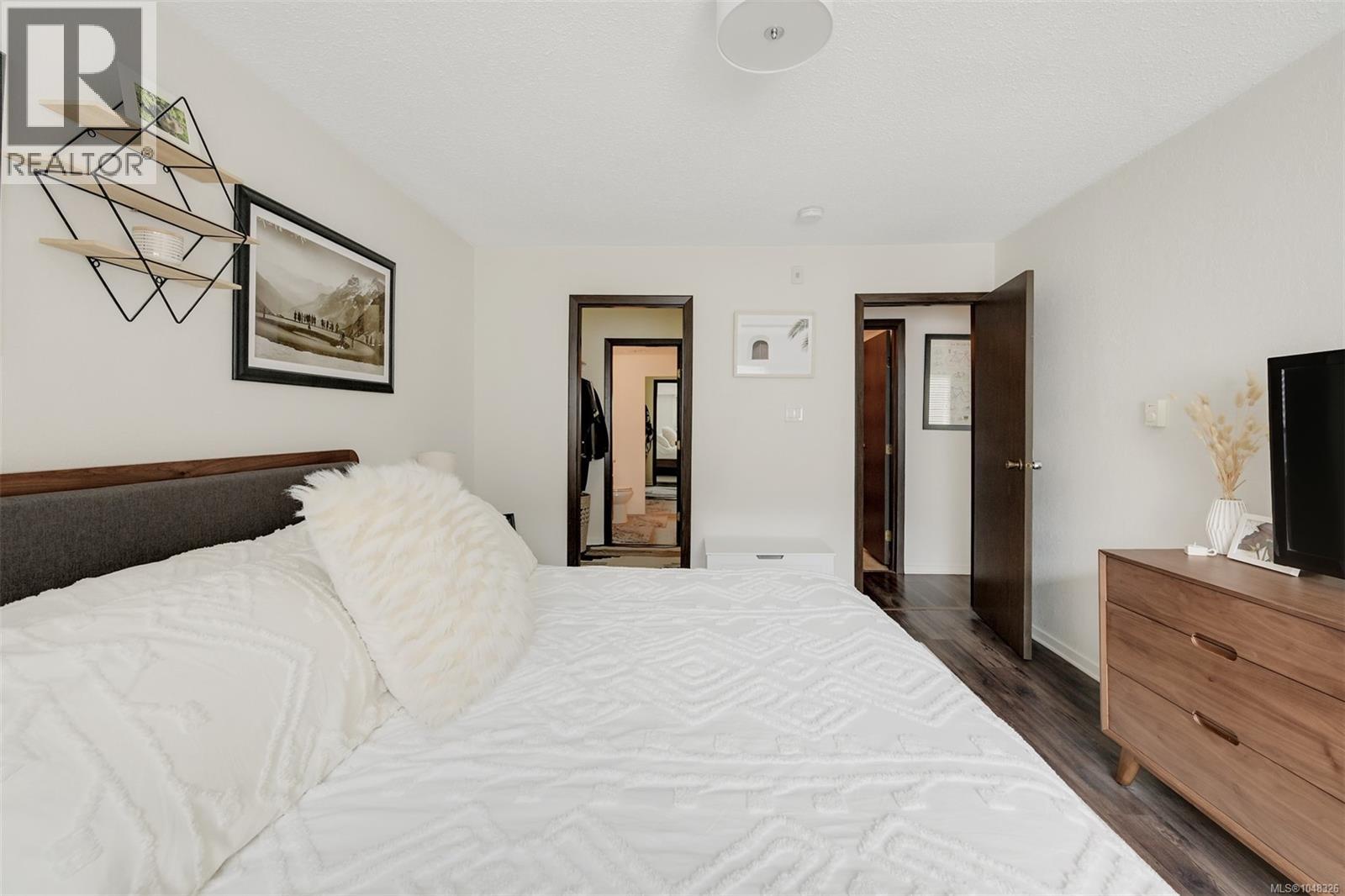 #210 1101 Hilda St - 9