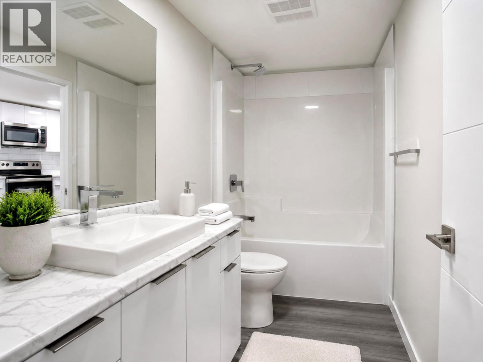  3754 Davidson Court, West Kelowna