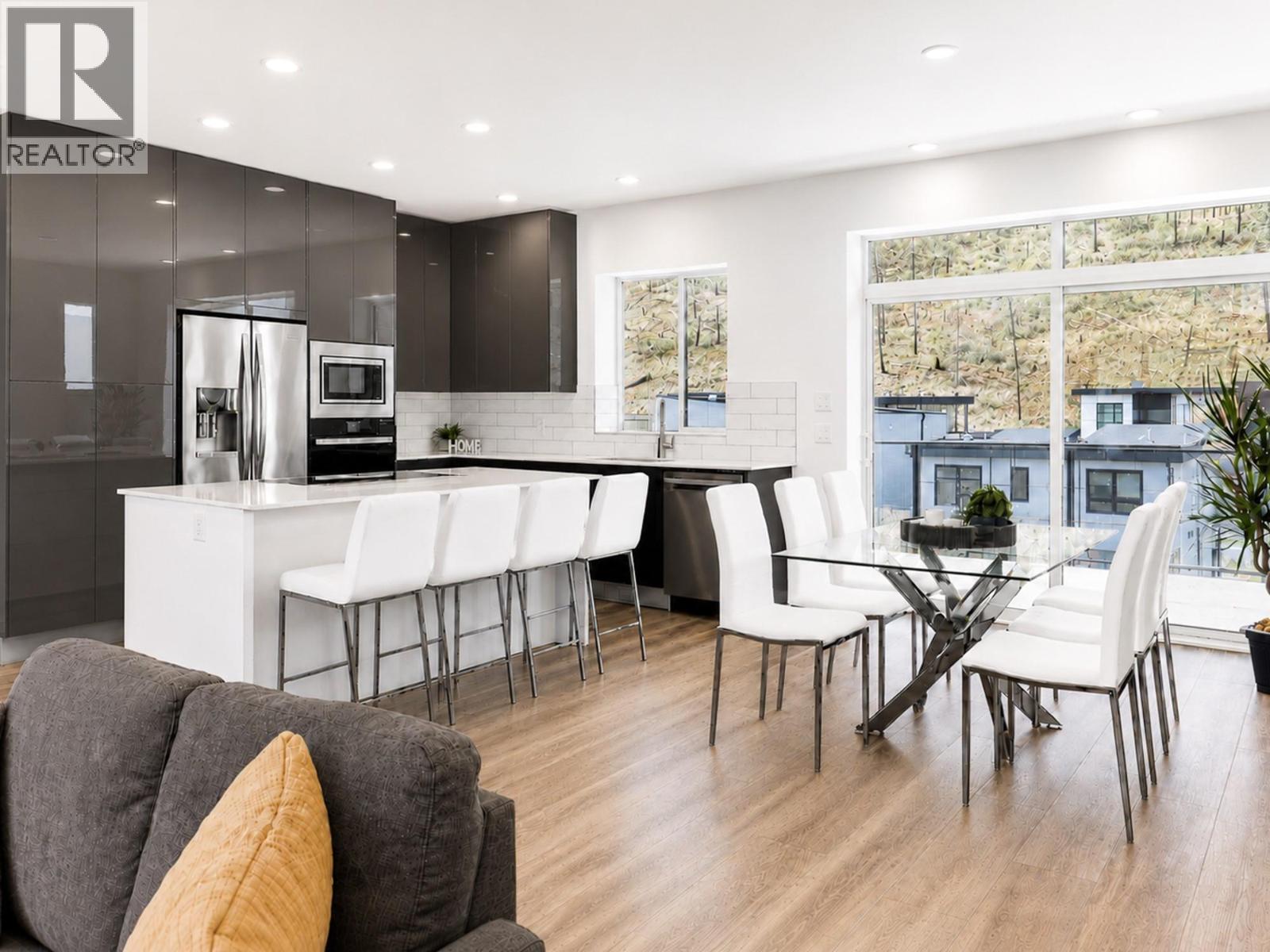  3754 Davidson Court, West Kelowna