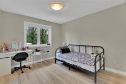26 Pine Ridge Crescent, Brandon, MB R7A6N9 Photo 9