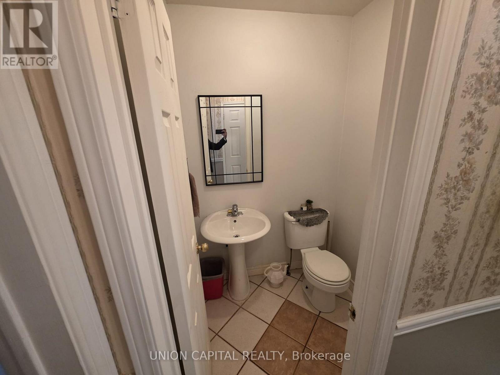 2363 STRATHMORE CRESCENT - 11