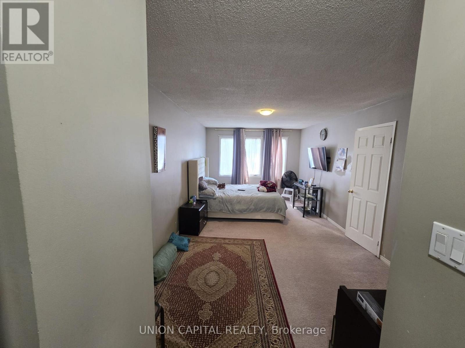 2363 STRATHMORE CRESCENT - 27