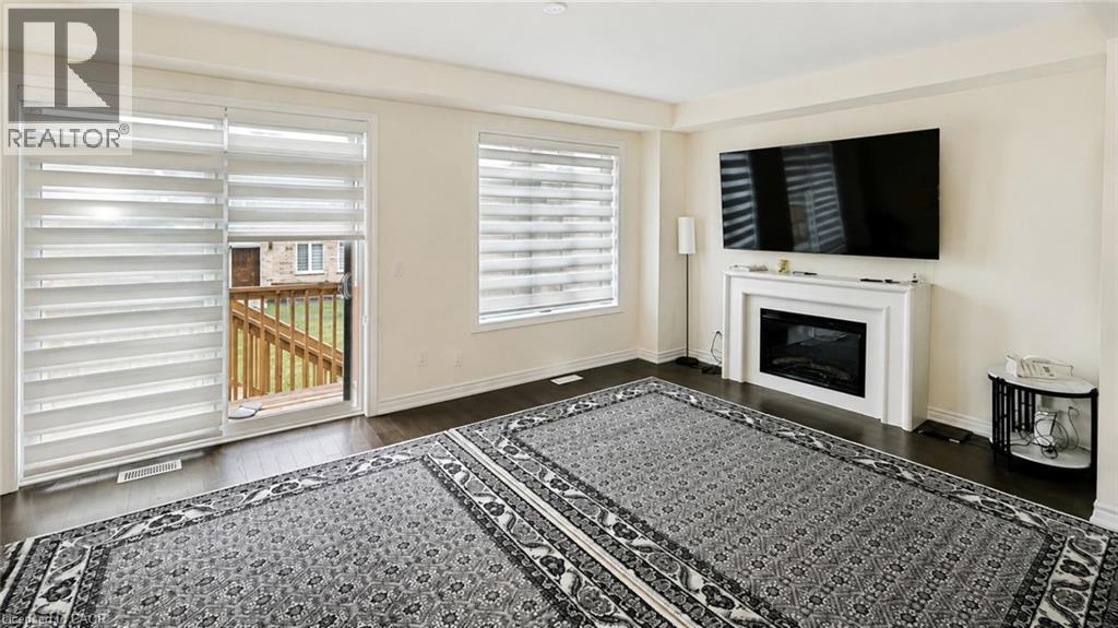207 BROADACRE Drive, Kitchener — photo 7