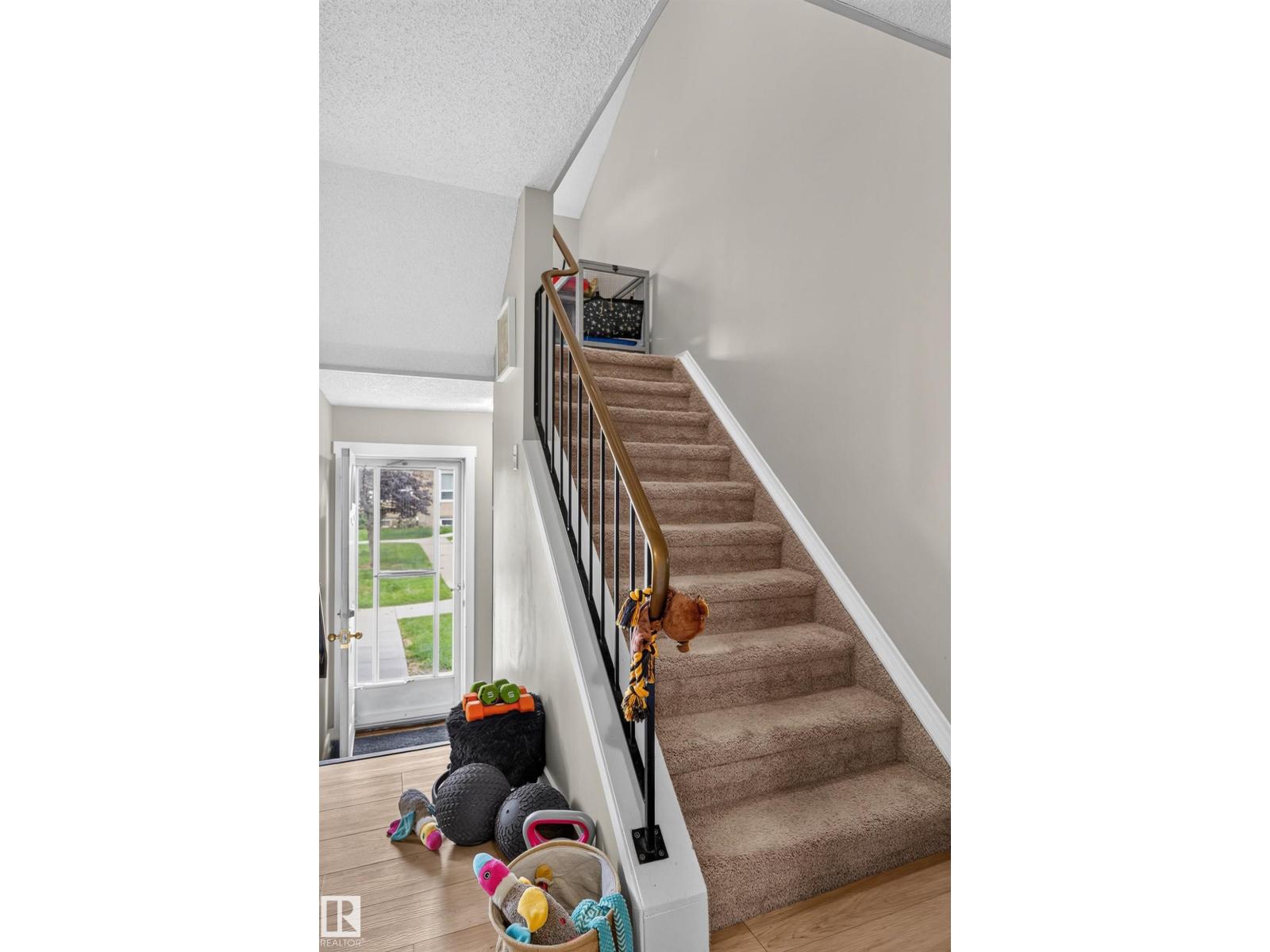 18319 93 AV NW - 14