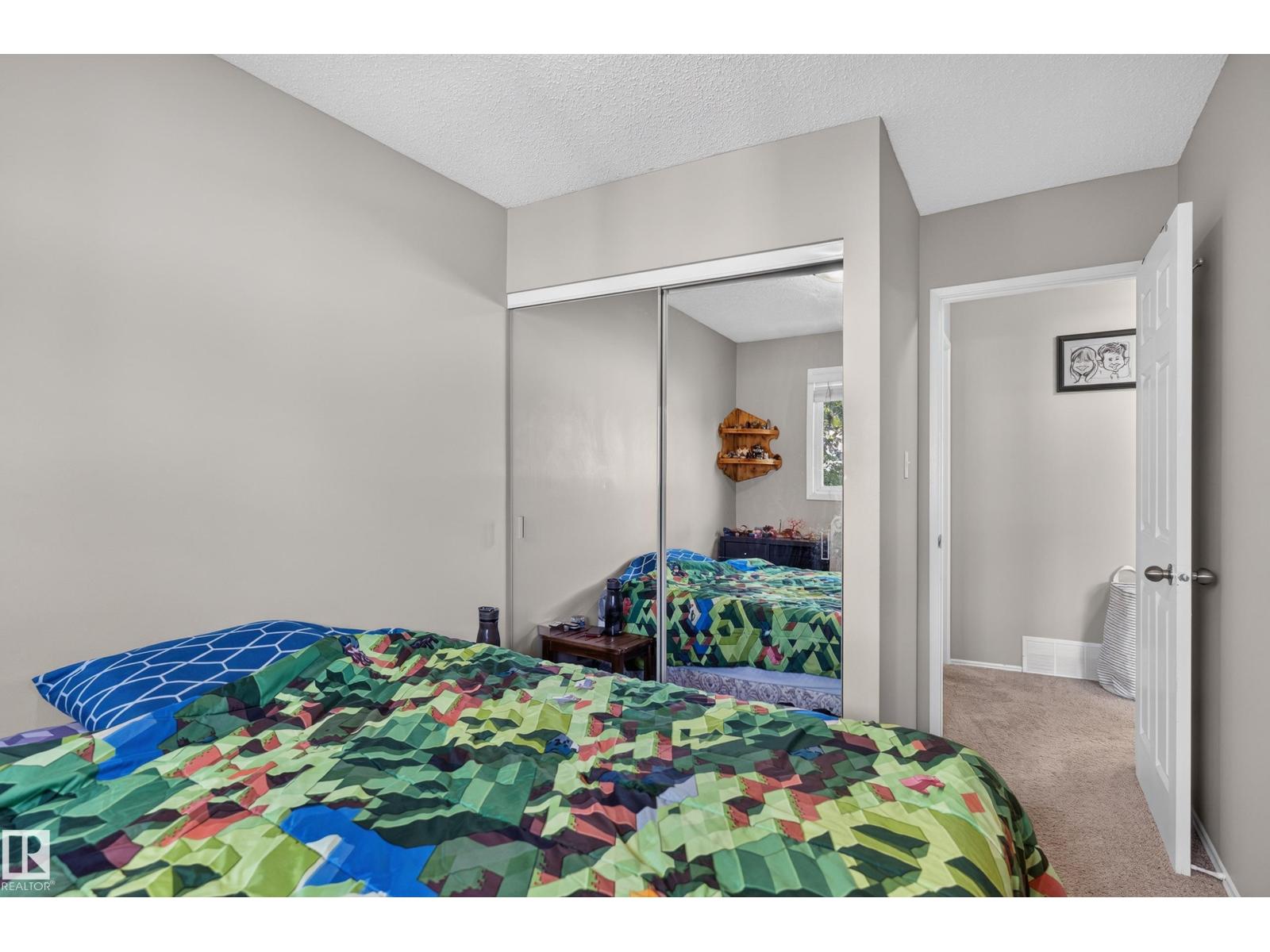 18319 93 AV NW - 24