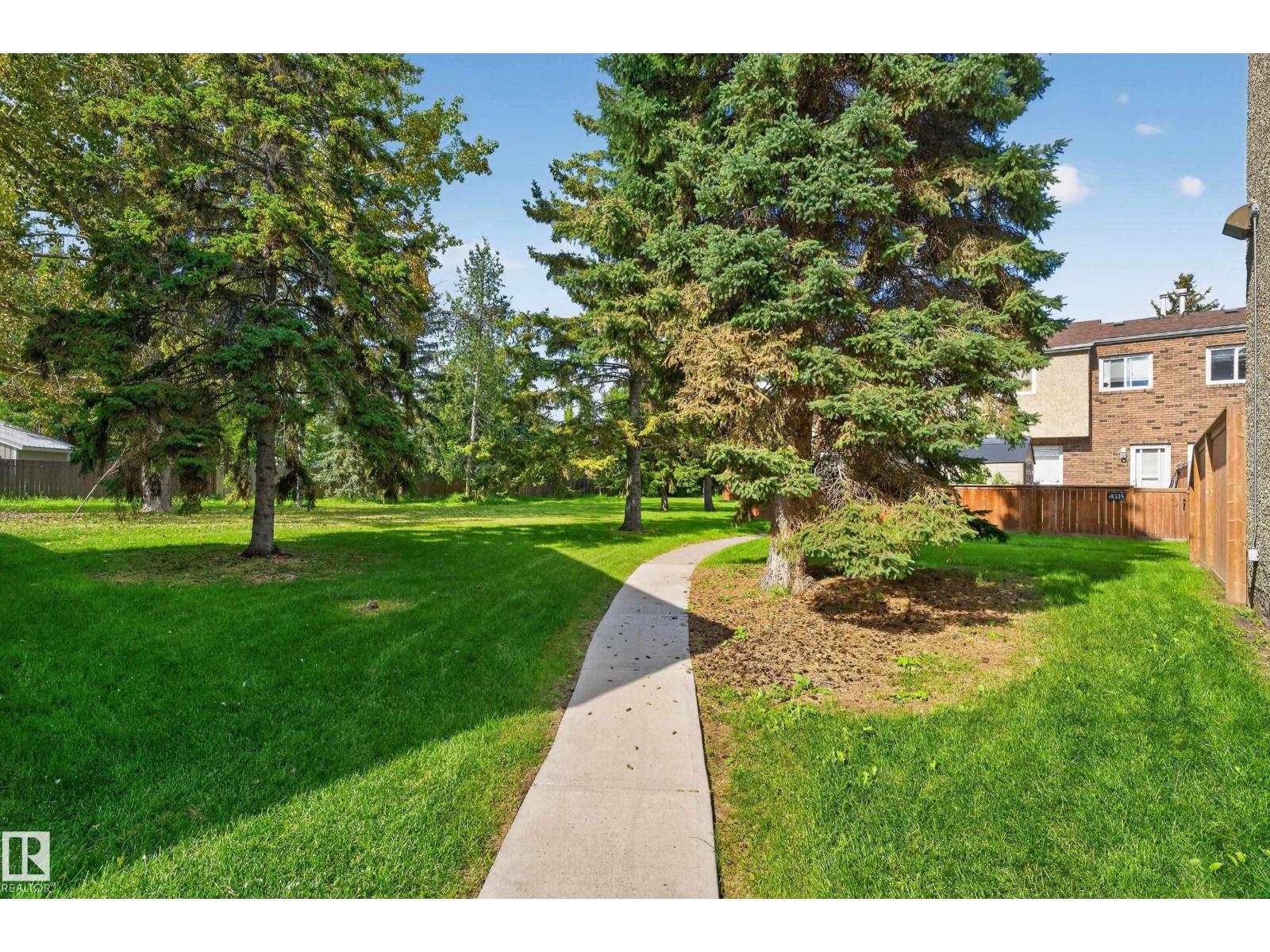 18319 93 AV NW - 34