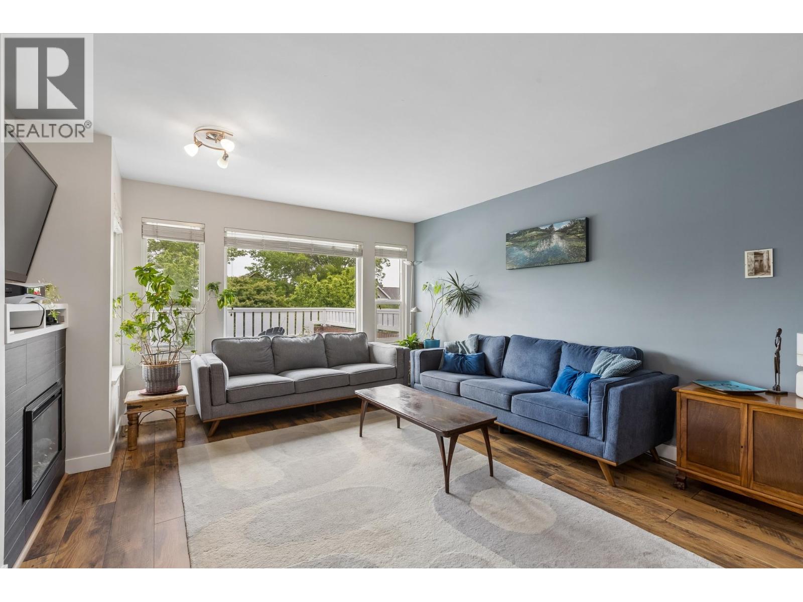 7 240 E KEITH ROAD, North Vancouver — photo 4