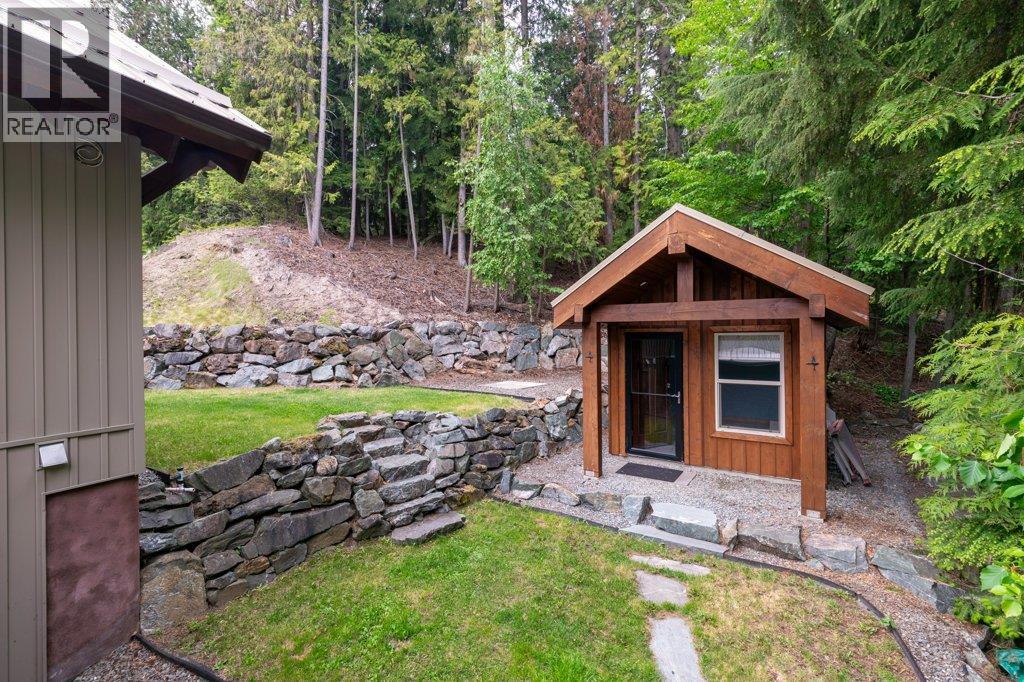 #47 4498 Squilax-Anglemont Road - Image 49
