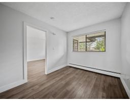 318 1561 Vidal Street, White Rock, BC V4B5A7 Photo 9