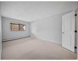318 1561 Vidal Street, White Rock, BC V4B5A7 Photo 6