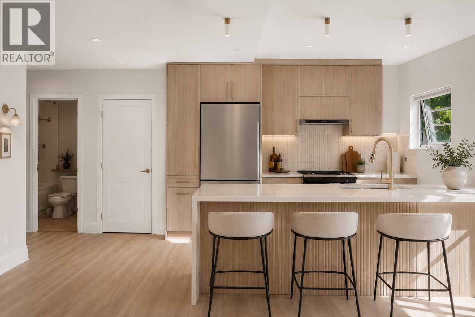 3027 W 7TH AVENUE, Vancouver — photo 4
