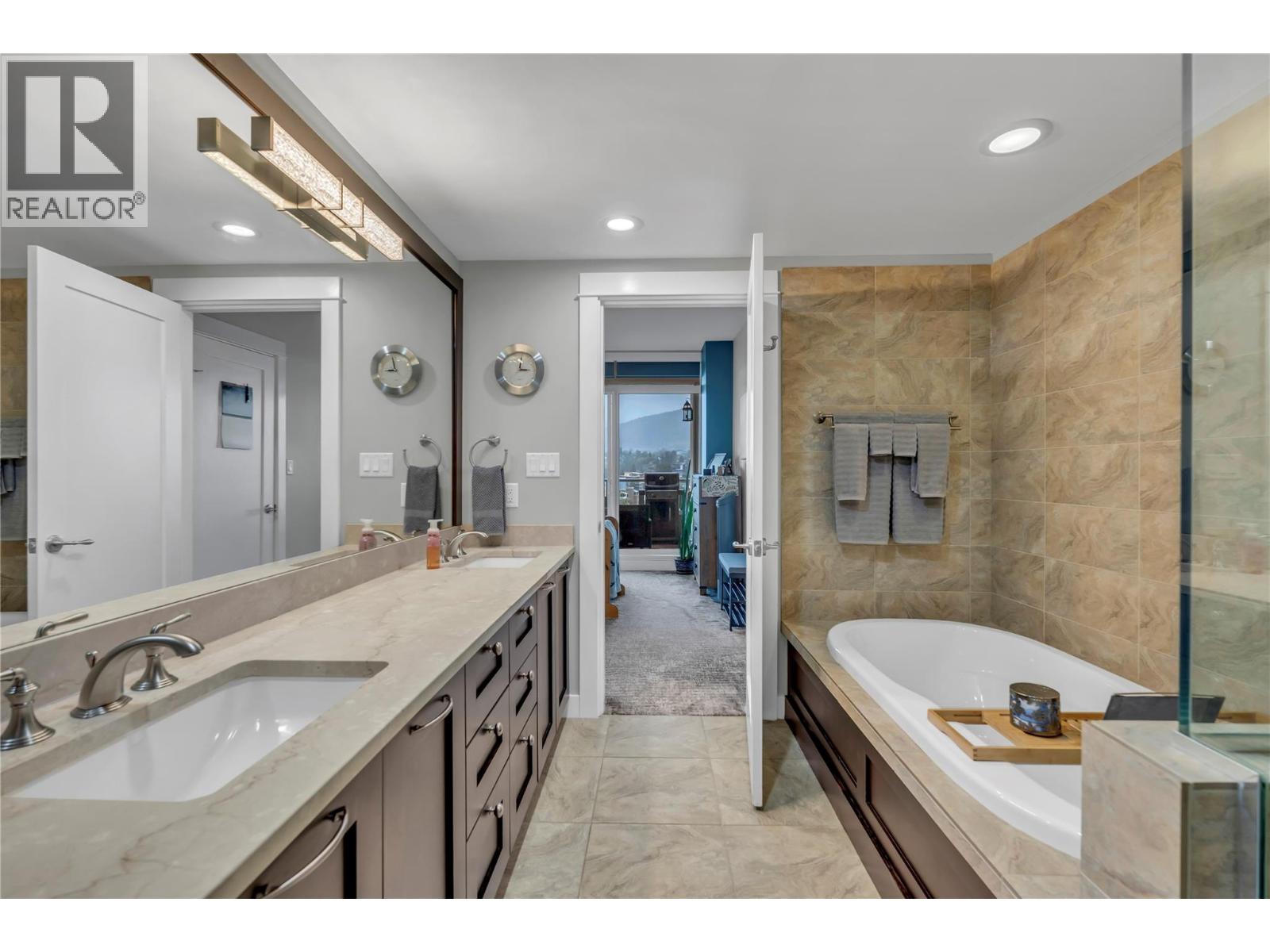 #1103 75 Martin Street - 24