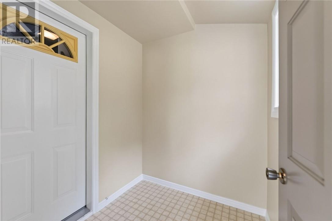 552 Pine Street - 28